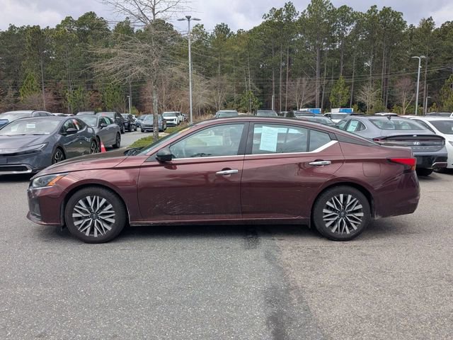 Used 2024 Nissan Altima 2.5 SV image 6