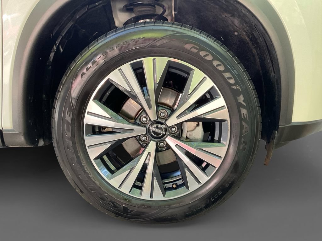 Used 2023 Nissan Rogue SV AWD/4WD image 16