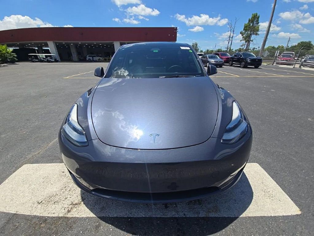 Used 2023 Tesla Model Y AWD image 2