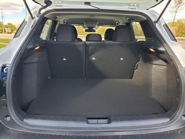 New 2026 Nissan Kicks SV w/ Cold Weather Package image 17