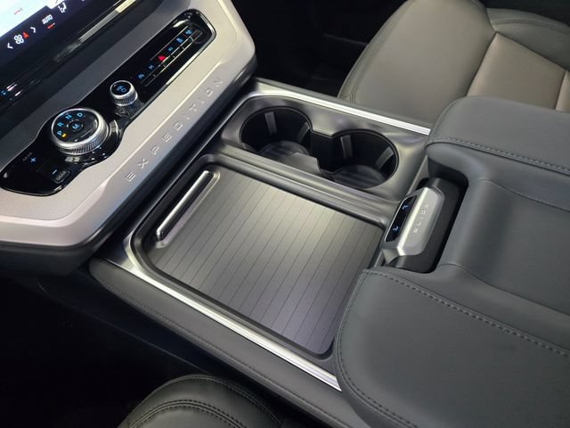 New 2026 Ford Expedition Active RWD image 15