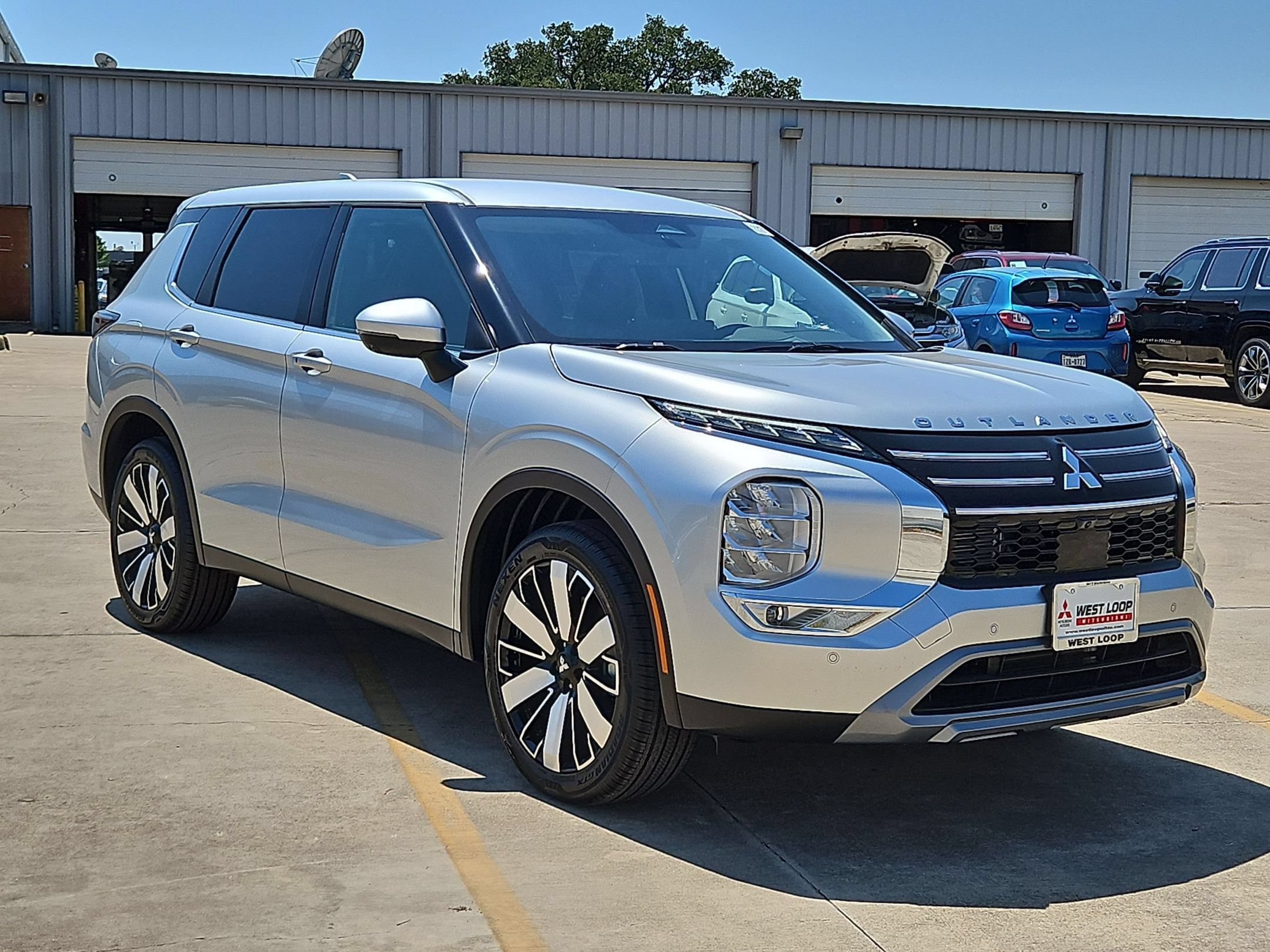 New 2026 Mitsubishi Outlander SE FWD image 7
