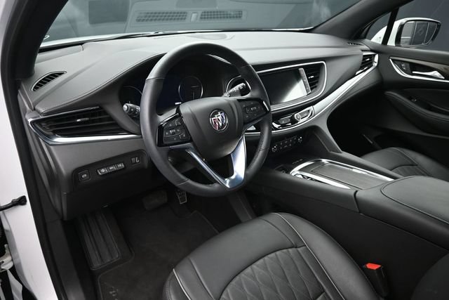 Used 2023 Buick Enclave Avenir w/ Avenir Technology Package AWD/4WD image 12