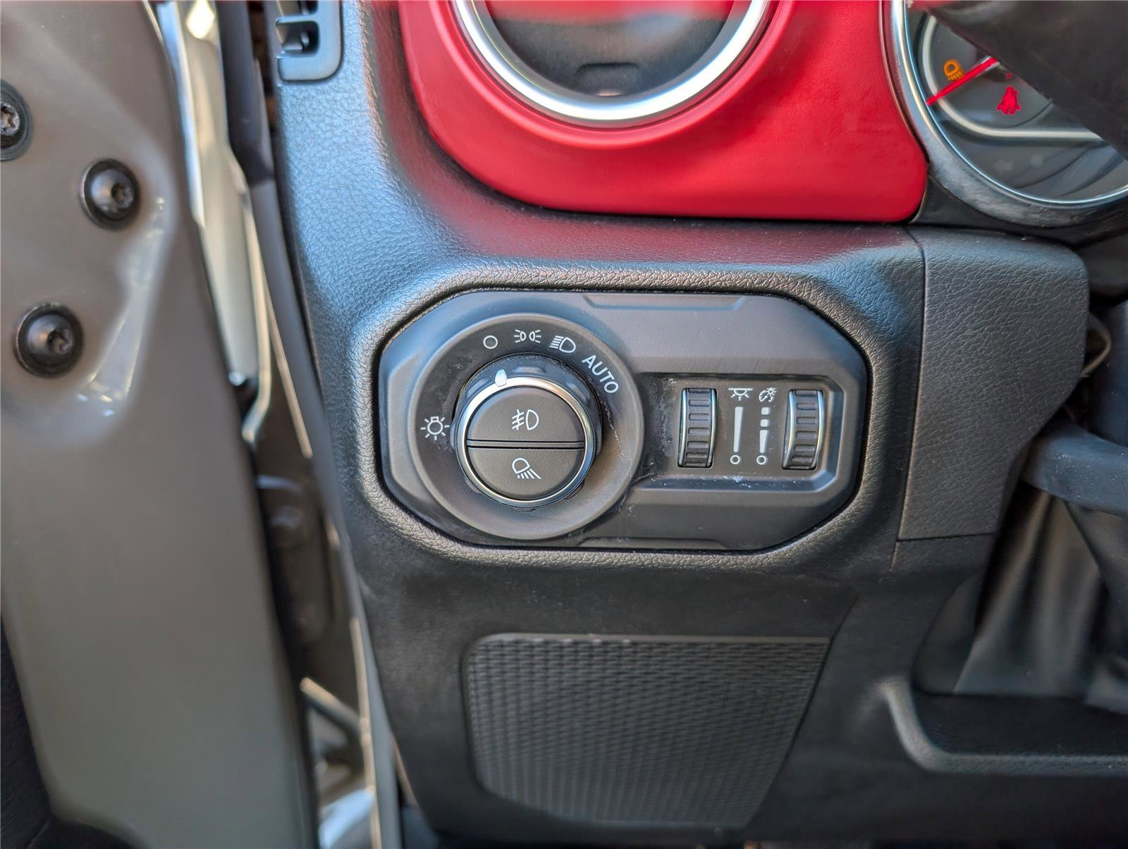 Used 2022 Jeep Gladiator Rubicon w/ Cold Weather Group image 20