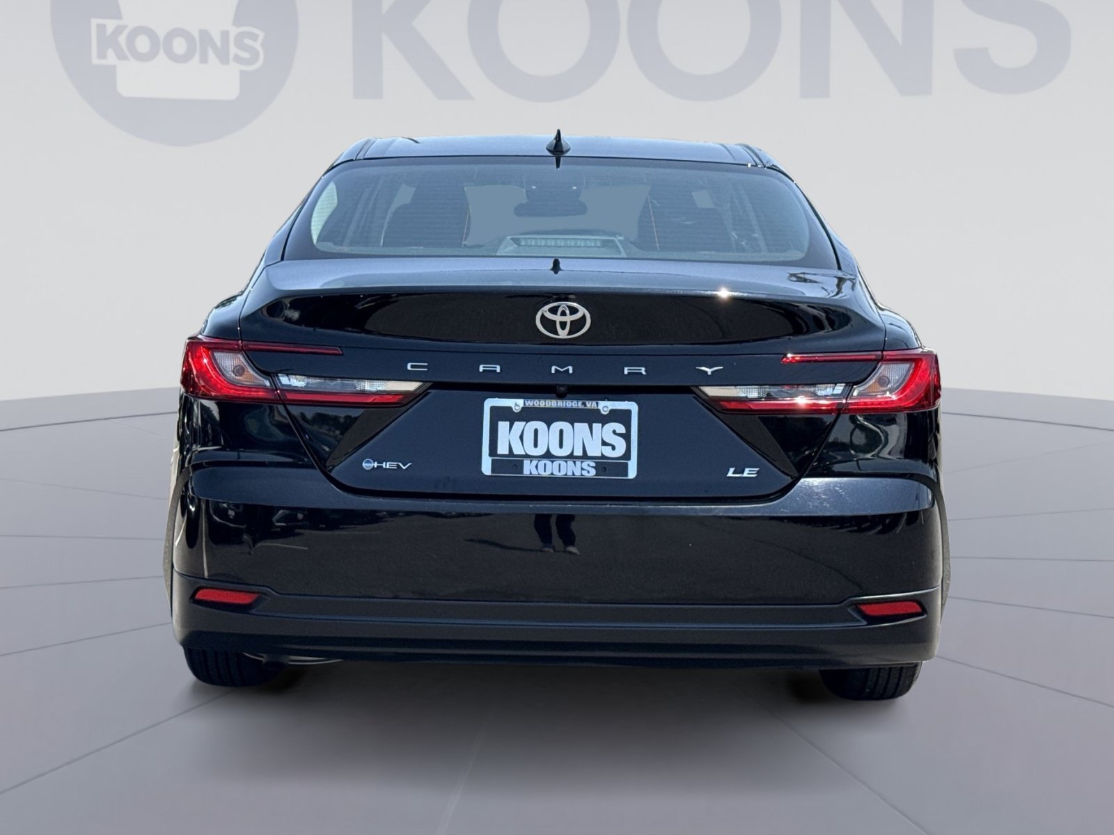 Used 2025 Toyota Camry LE FWD image 5