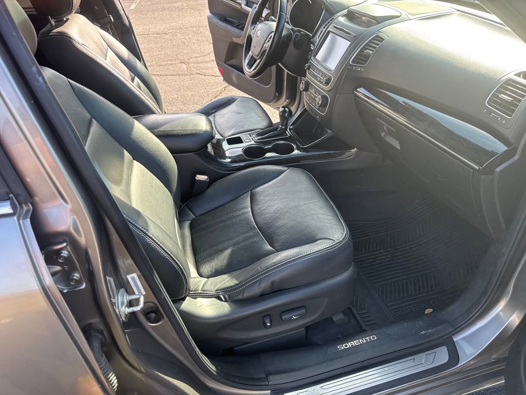 Used 2015 Kia Sorento SX FWD image 49