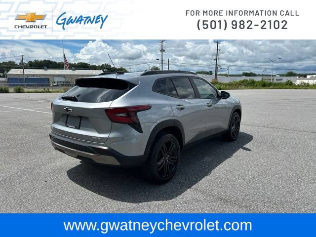 Used 2025 Chevrolet Trax ACTIV w/ Sunroof Package FWD image 5