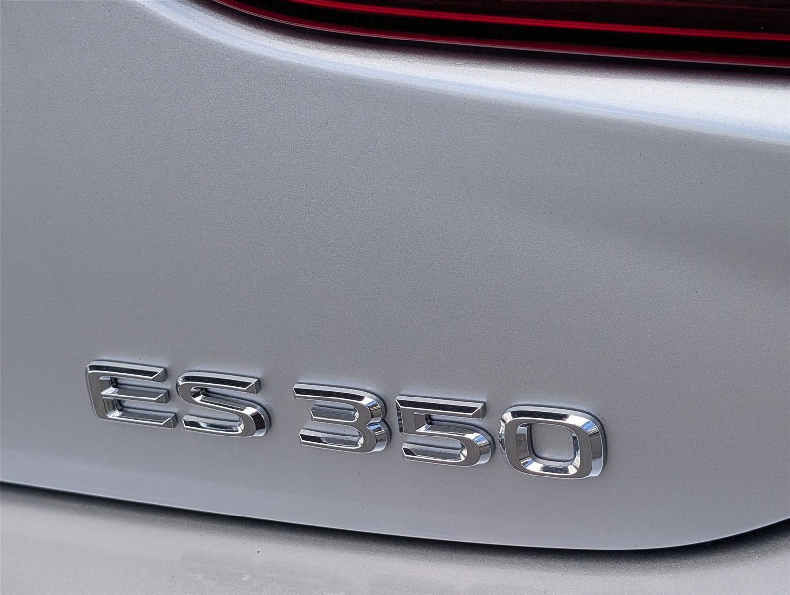 Used 2019 Lexus ES 350 Ultra Luxury w/ Accessory Package image 9