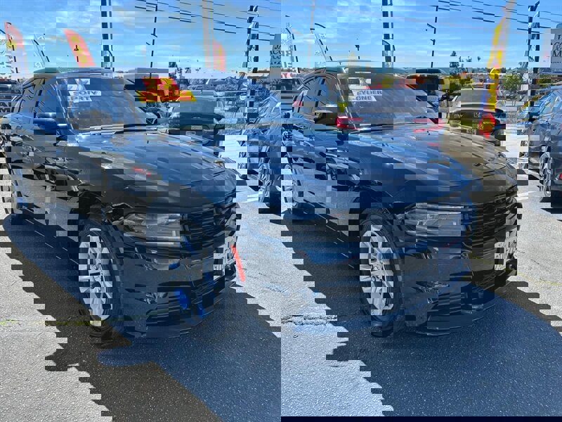 Used 2022 Dodge Charger SXT image 2