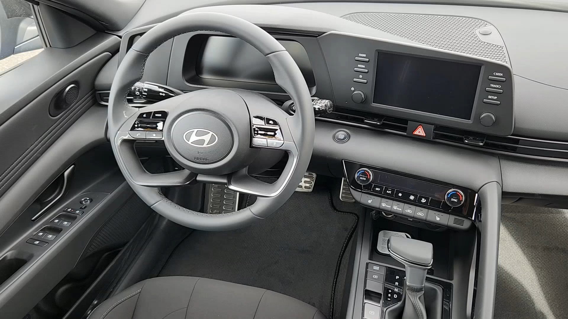 New 2026 Hyundai Elantra SEL Sport Premium image 5