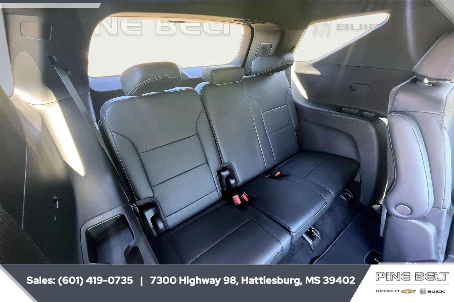 New 2026 Chevrolet Traverse LT w/ Sun and Wheel Package FWD image 21