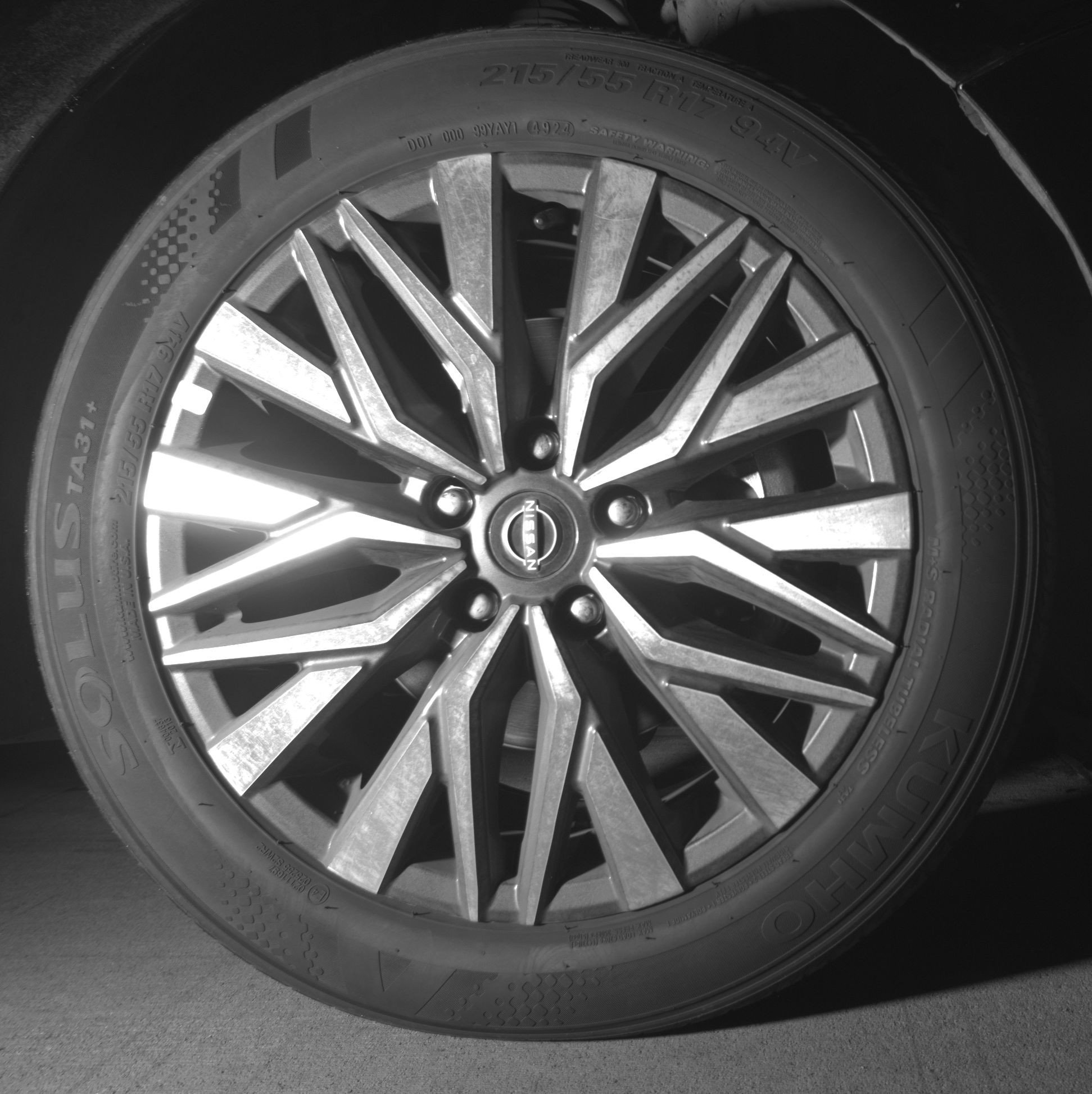 Used 2025 Nissan Altima 2.5 SV FWD image 13