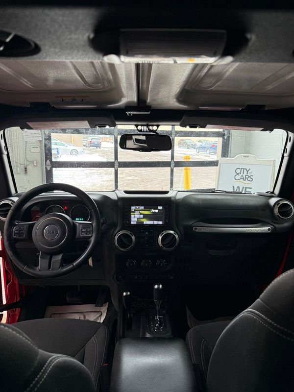 Used 2016 Jeep Wrangler Unlimited Sahara w/ Dual Top Group image 24