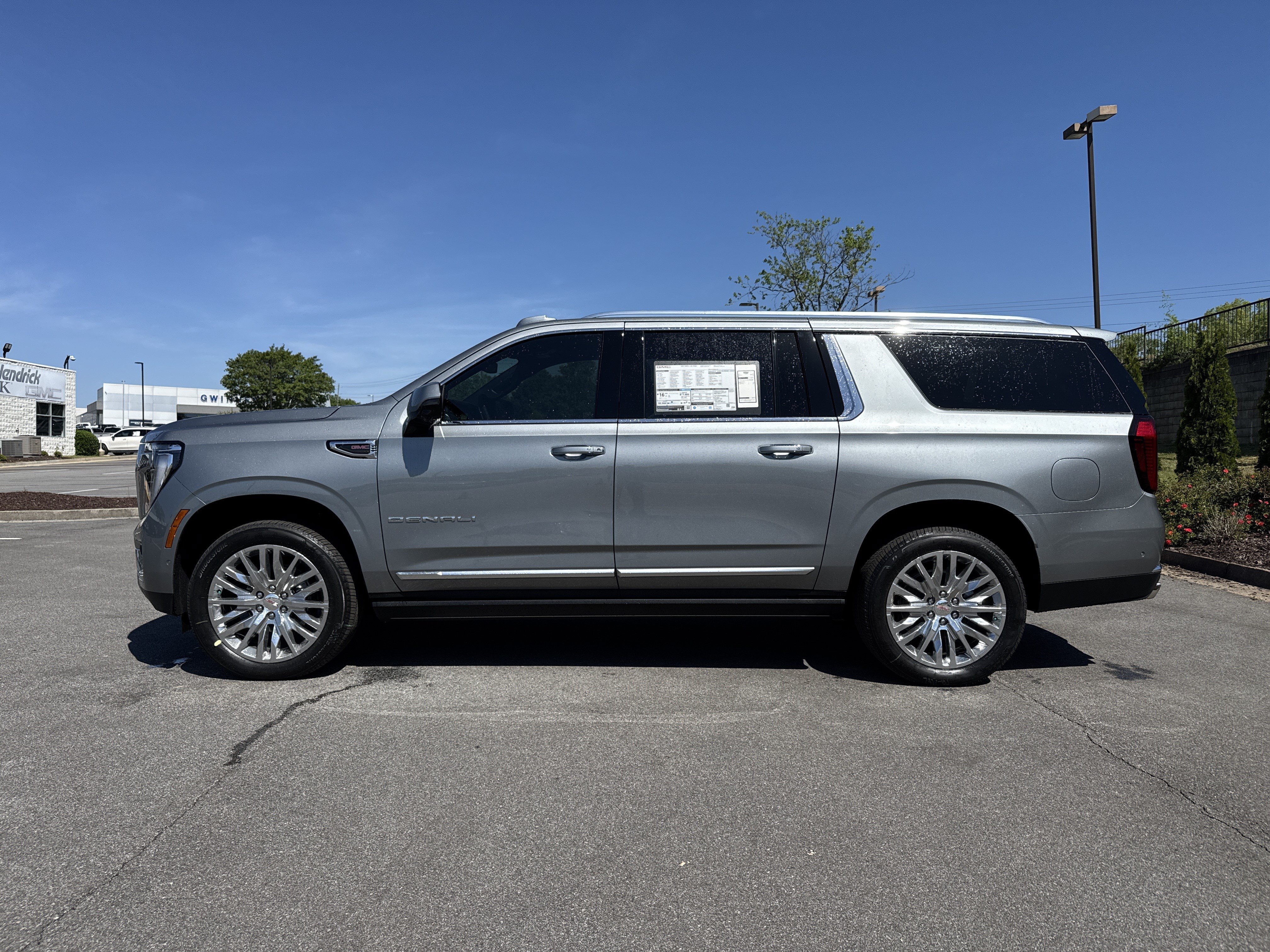 New 2026 GMC Yukon XL Denali w/ Sun & Power Step Package AWD/4WD image 8