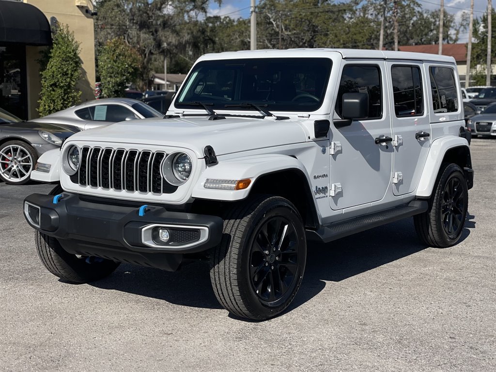 Used 2024 Jeep Wrangler Unlimited Sahara image 11
