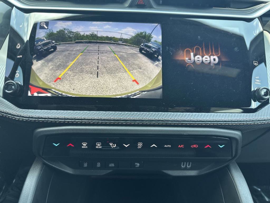 New 2026 Jeep Cherokee Limited AWD/4WD image 33