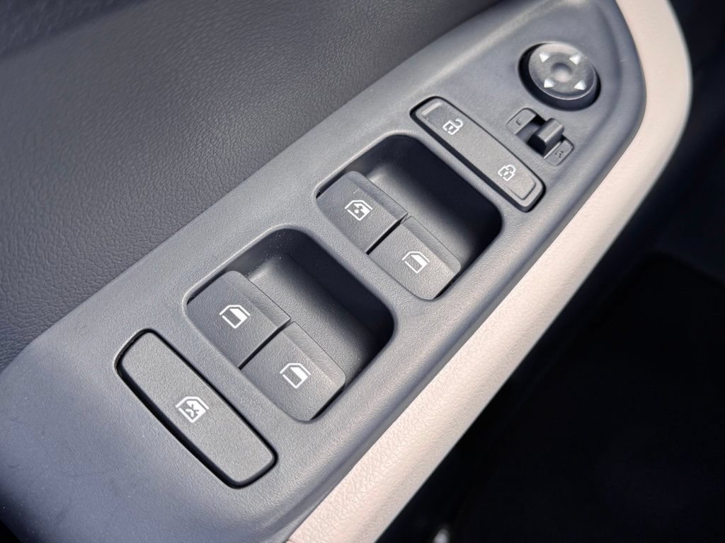 New 2026 Hyundai Venue SEL FWD image 22