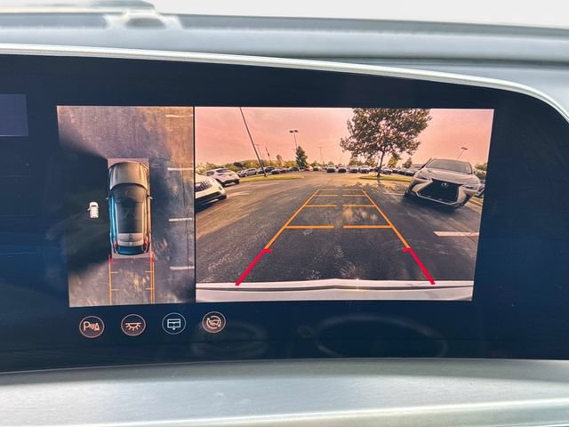 Certified 2024 Cadillac Lyriq Luxury w/ LPO, Floor Liner Package AWD/4WD image 21