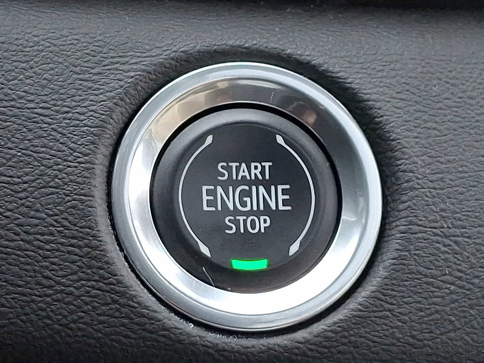 Used 2021 Cadillac Escalade Premium Luxury w/ Performance Package image 24