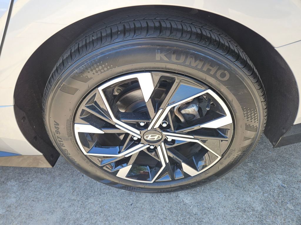 Used 2025 Hyundai Sonata SEL FWD image 24