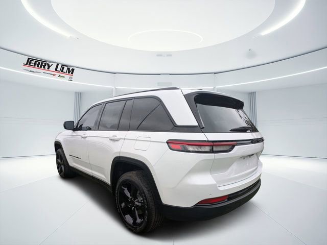 New 2025 Jeep Grand Cherokee Altitude image 5