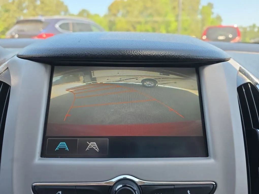 Used 2017 Chevrolet Cruze LS FWD image 24