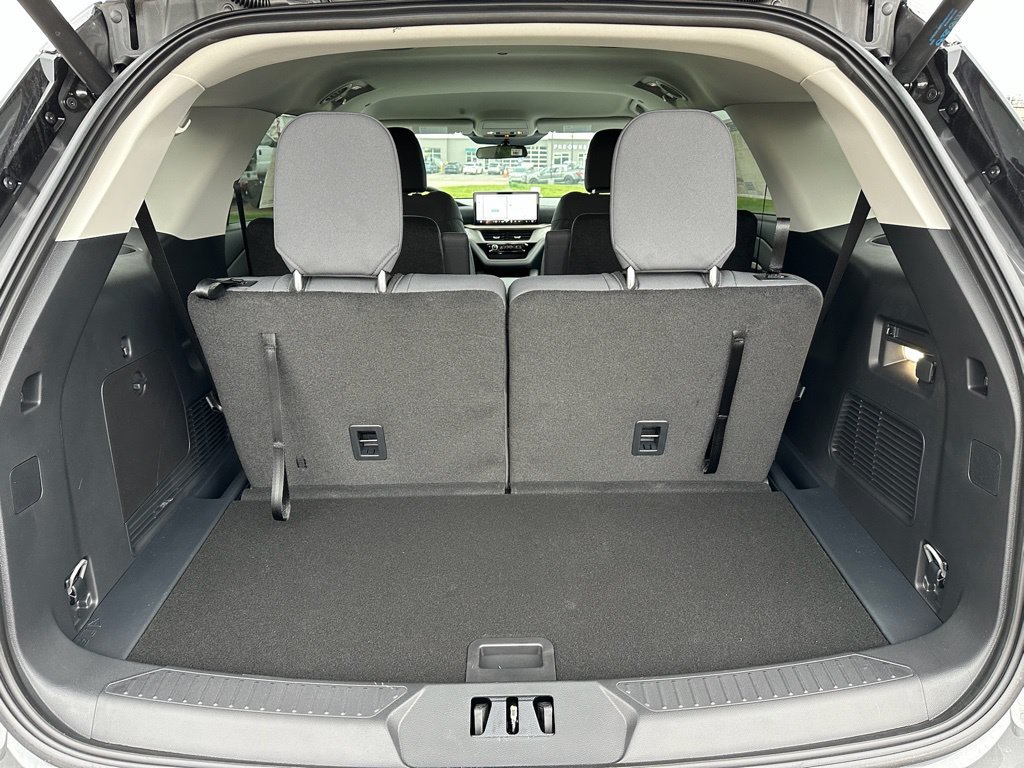 New 2026 Ford Explorer Active AWD/4WD image 25