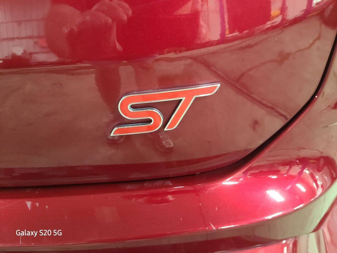 Used 2019 Ford Edge ST w/ Equipment Group 401A image 16