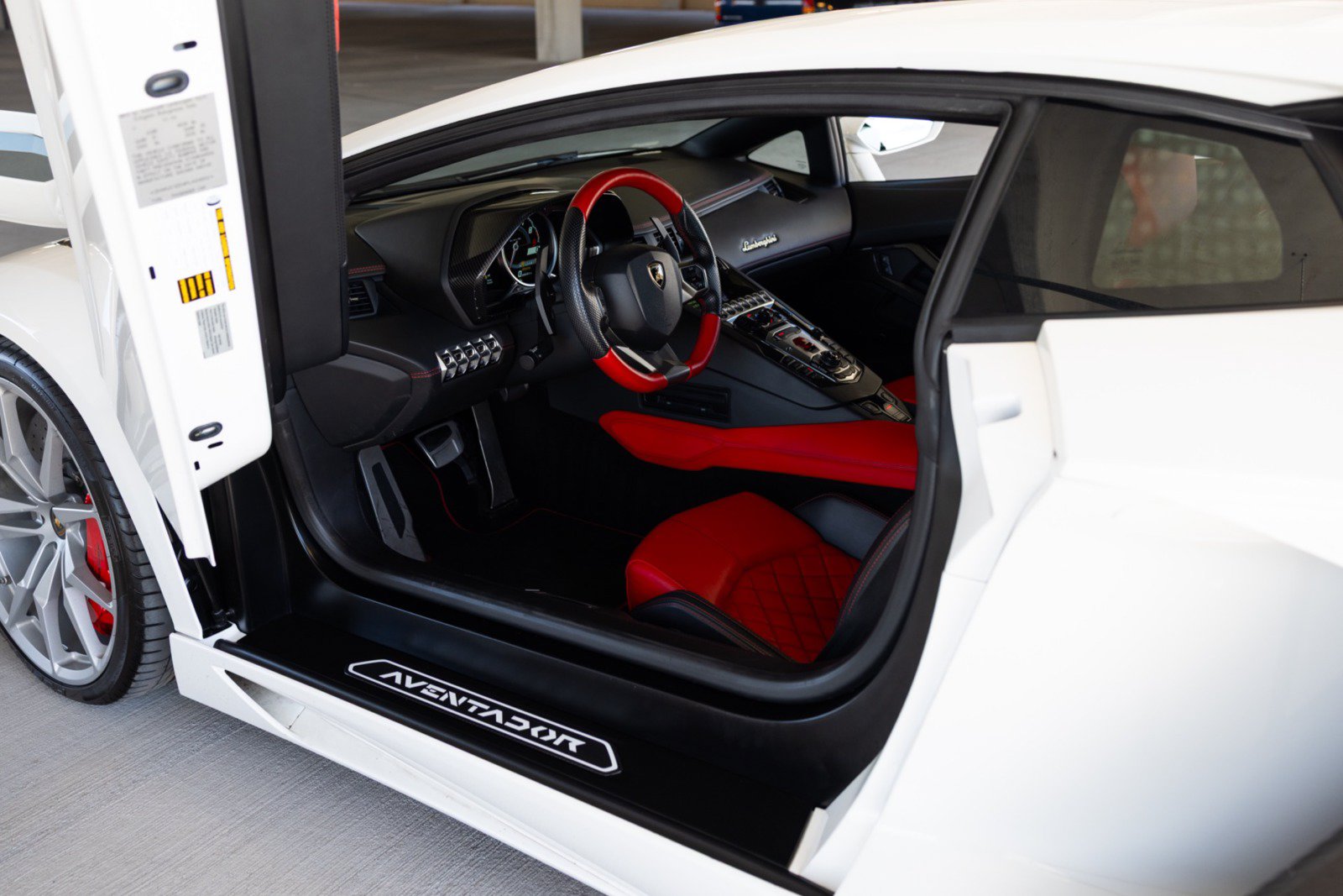 Used 2015 Lamborghini Aventador LP 700-4 AWD/4WD image 2