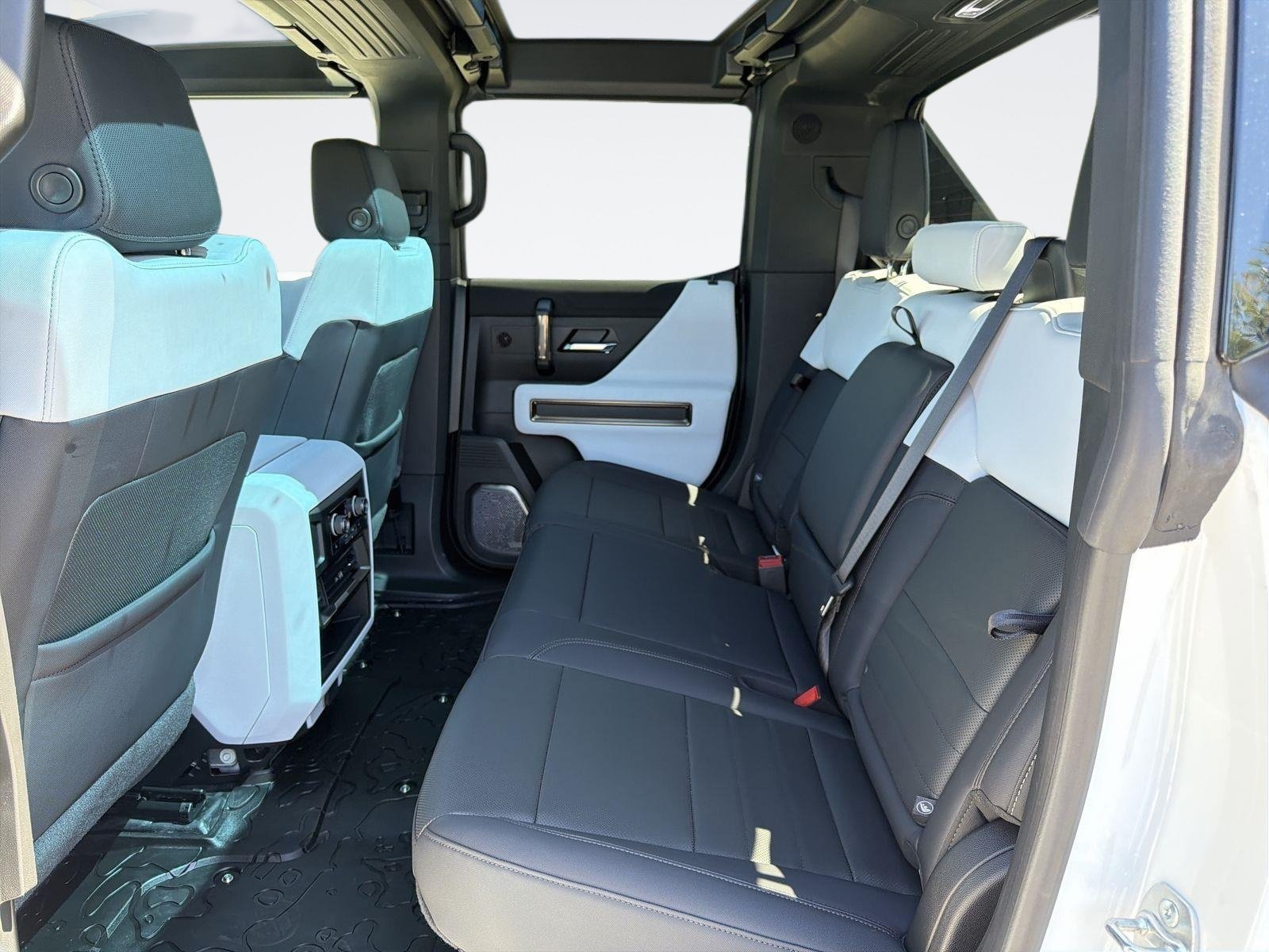 Used 2025 GMC Hummer EV 3X w/ Battery Pack, 24 Module Pack AWD/4WD image 25