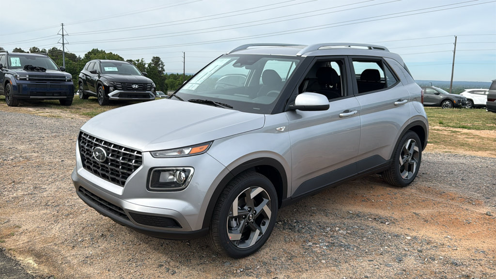 New 2026 Hyundai Venue SEL FWD image 3