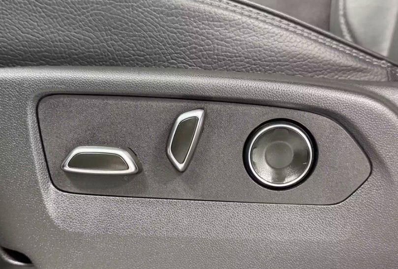 Used 2025 GMC Yukon Denali image 32