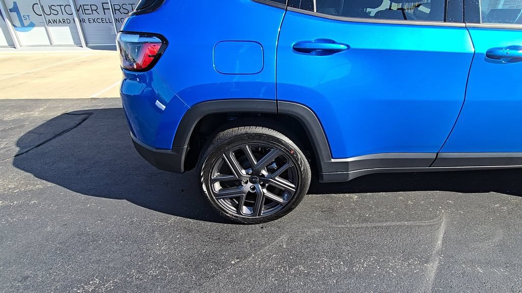 New 2026 Jeep Compass Limited AWD/4WD image 11
