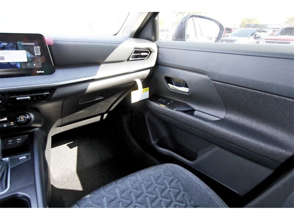 New 2026 Nissan Kicks SV image 10