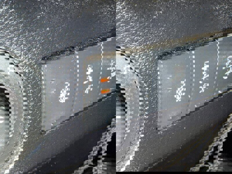 Used 2013 Jeep Wrangler Unlimited Sahara w/ Dual Top Group image 18