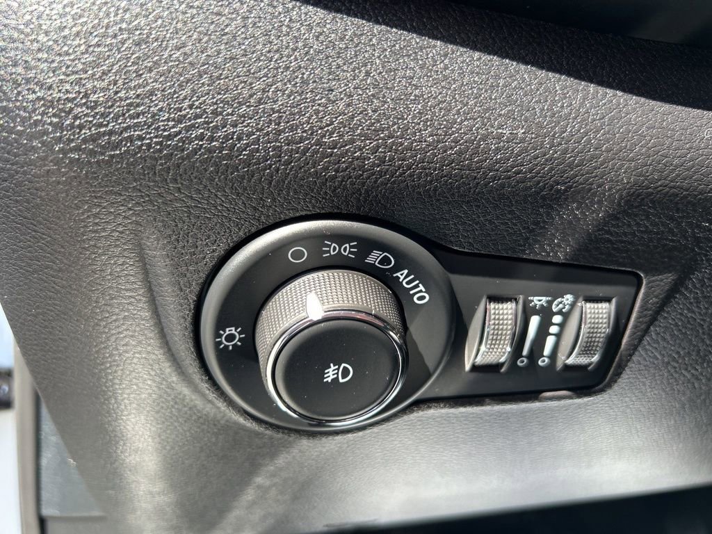 Used 2023 Jeep Compass High Altitude w/ Driver Assist Group I AWD/4WD image 24