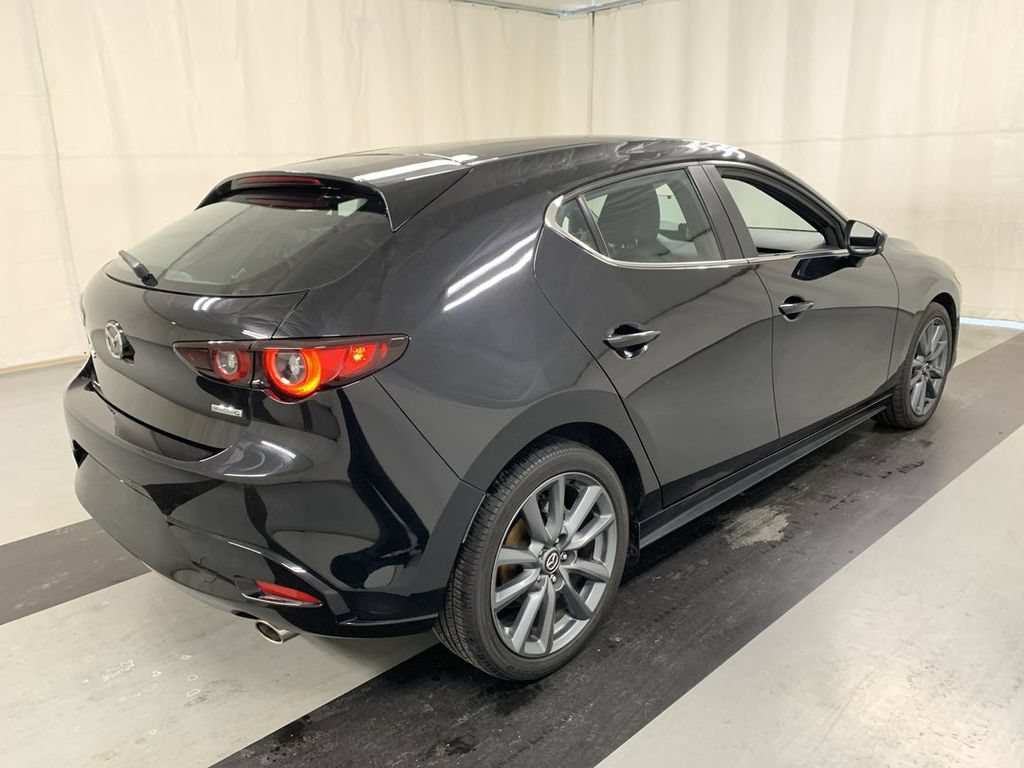 Used 2022 MAZDA MAZDA3 s FWD image 2