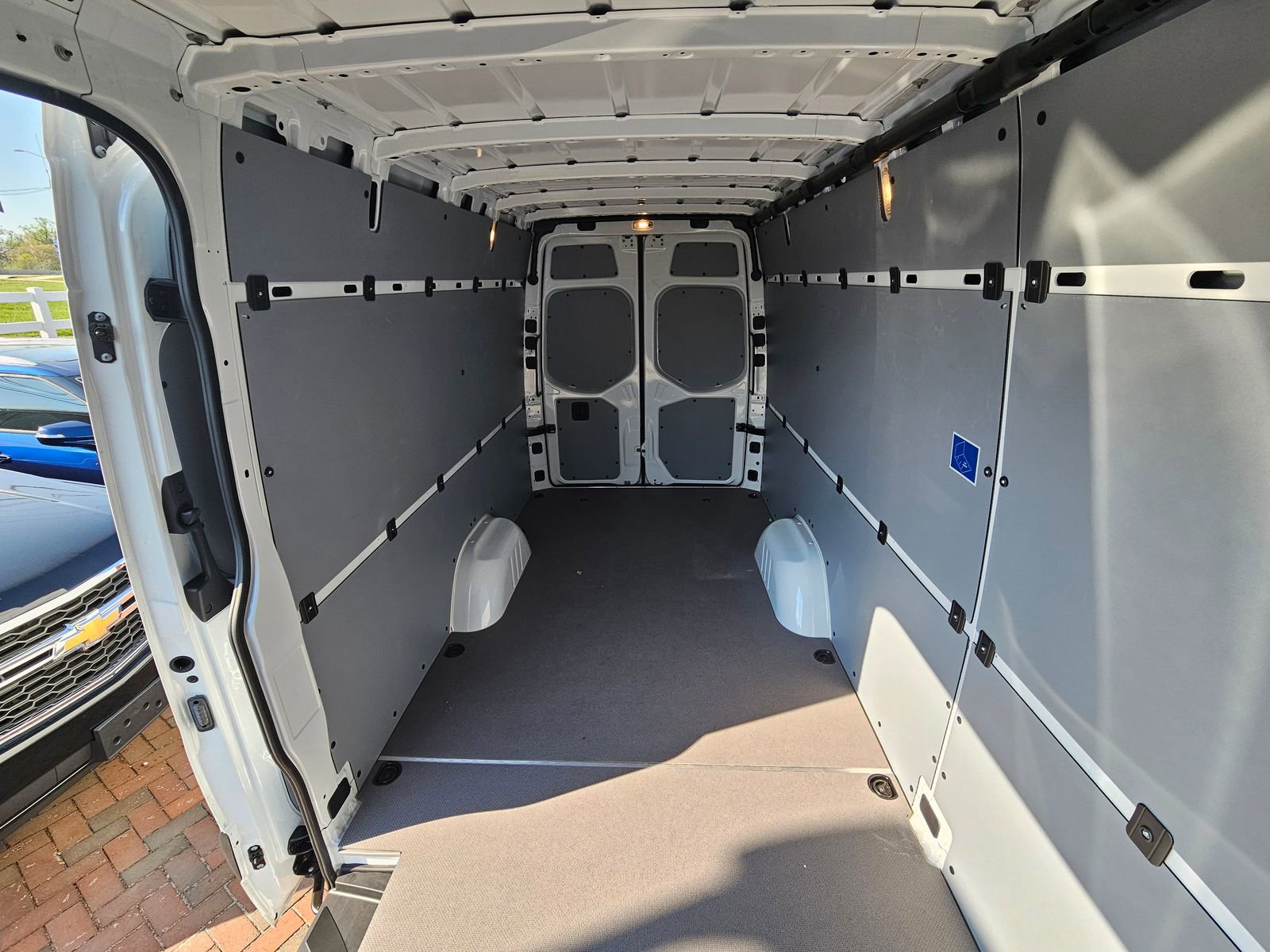 New 2024 Mercedes-Benz eSprinter 170 Cargo image 36