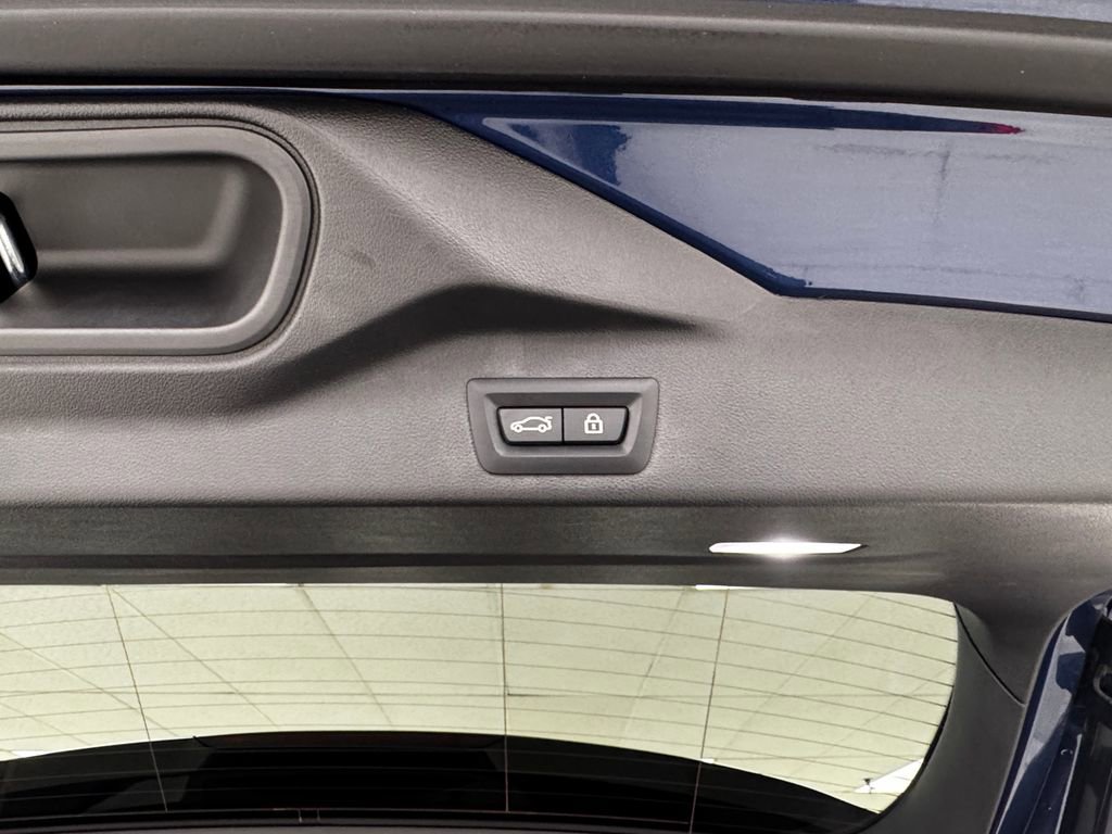 Used 2023 BMW X5 M50i w/ Executive Package image 38