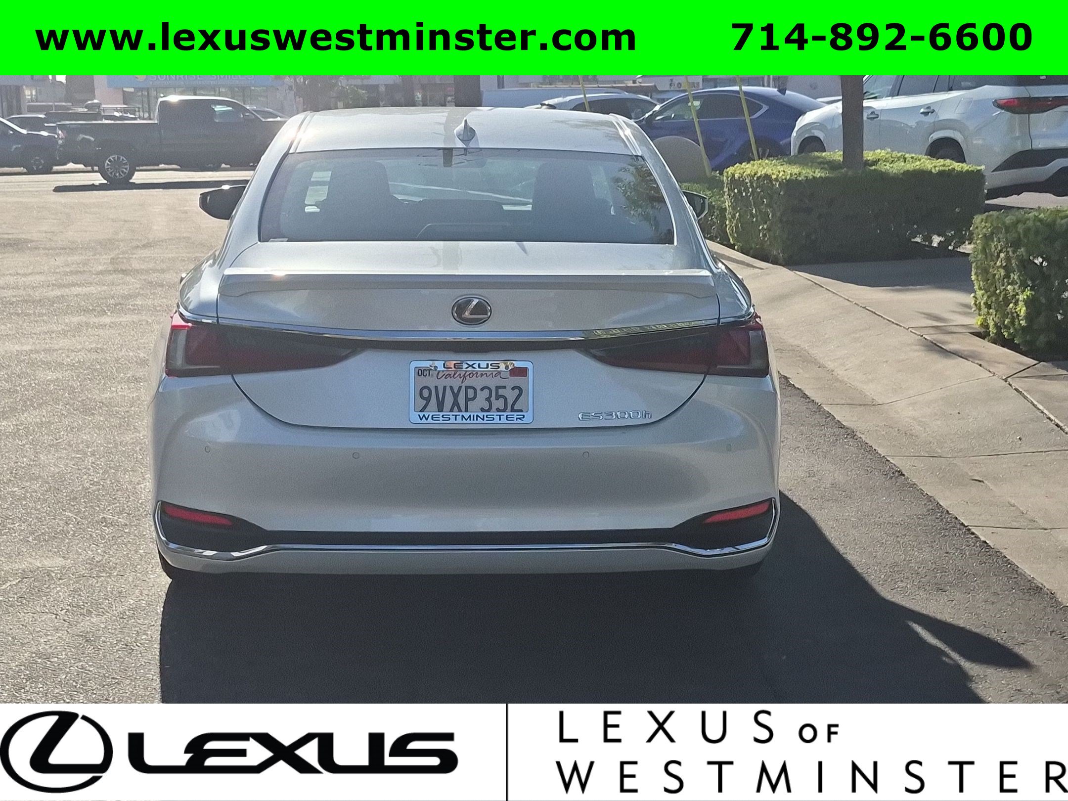 Certified 2025 Lexus ES 300h w/ Premium Package FWD image 9