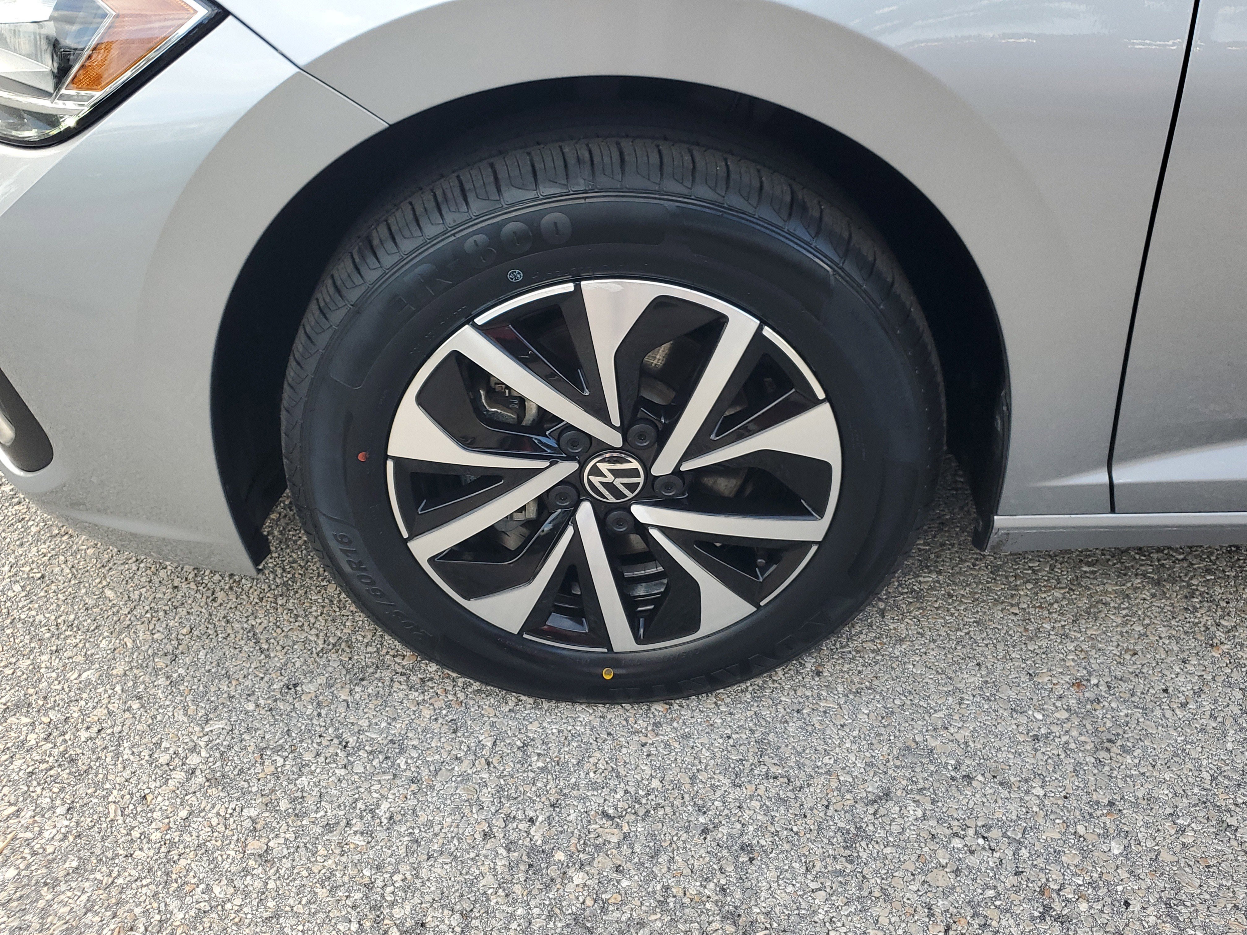 Used 2024 Volkswagen Jetta S image 5