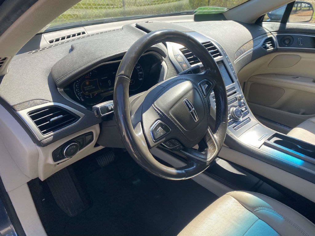 Used 2019 Lincoln MKZ Reserve FWD image 22