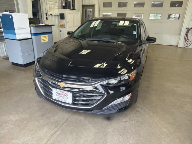 Used 2024 Chevrolet Malibu LT FWD image 2