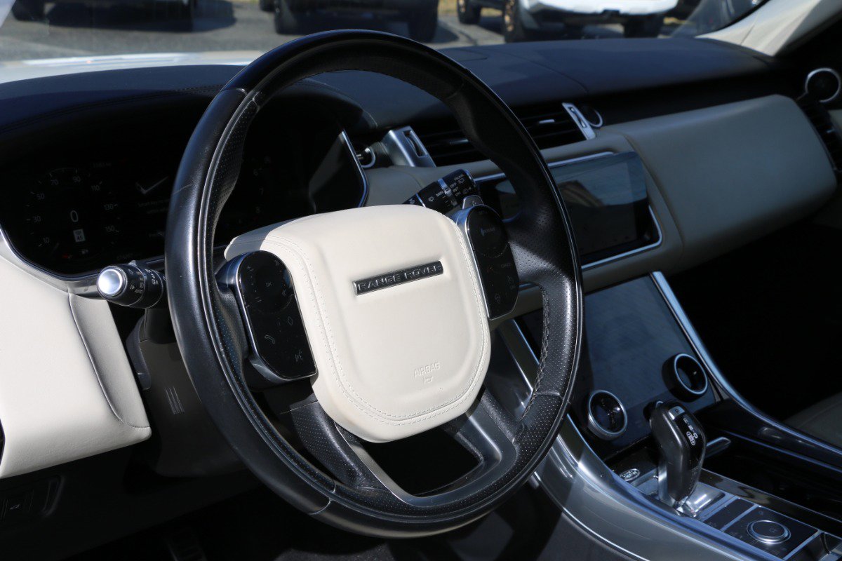 Used 2019 Land Rover Range Rover Sport HSE Dynamic image 19