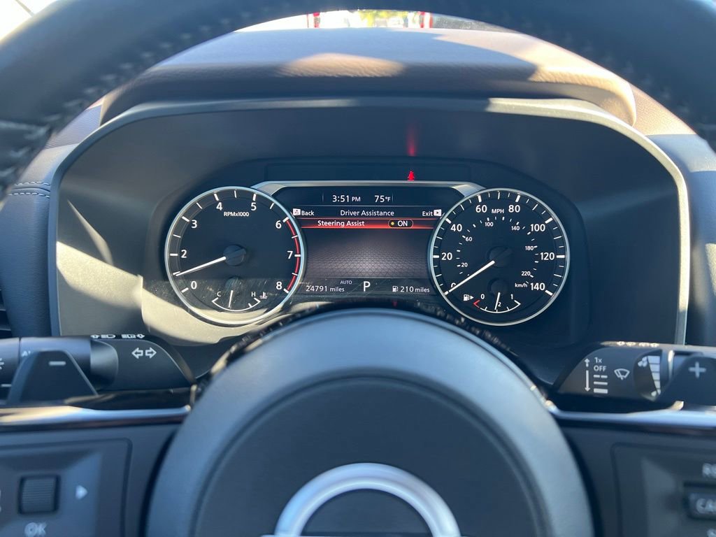 Used 2023 Nissan Rogue SV w/ SV Premium B Package image 39