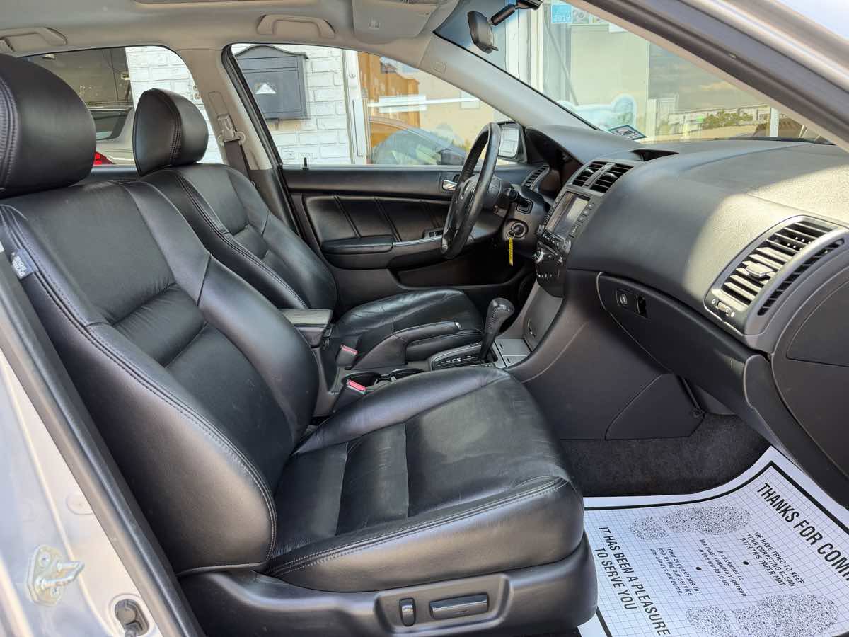 Used 2005 Honda Accord EX-L image 10