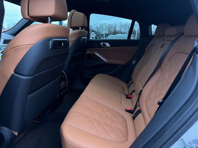 New 2026 BMW X6 xDrive40i w/ Climate Comfort Package image 18