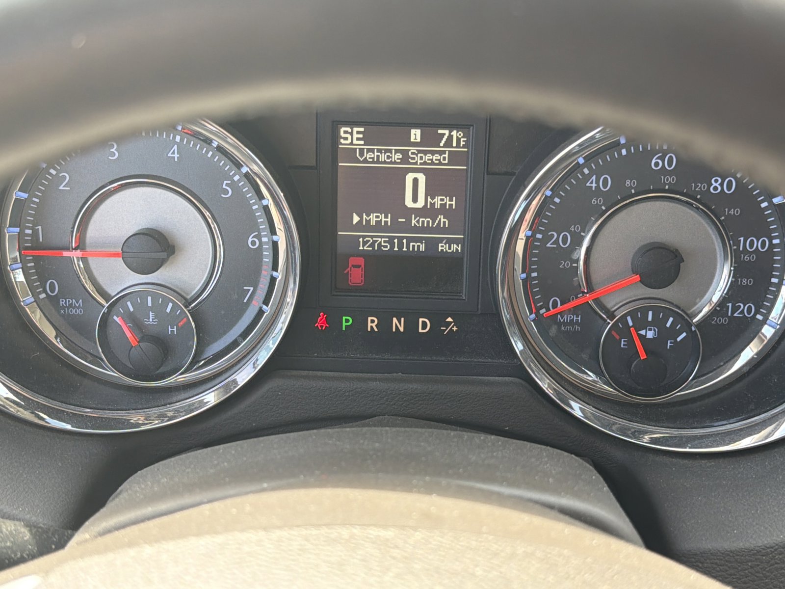 Used 2013 Chrysler Town & Country Touring-L w/ Driver Convenience Group image 14