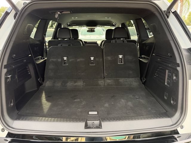 Used 2025 GMC Acadia Denali w/ LPO, Floor Liner Package FWD image 11