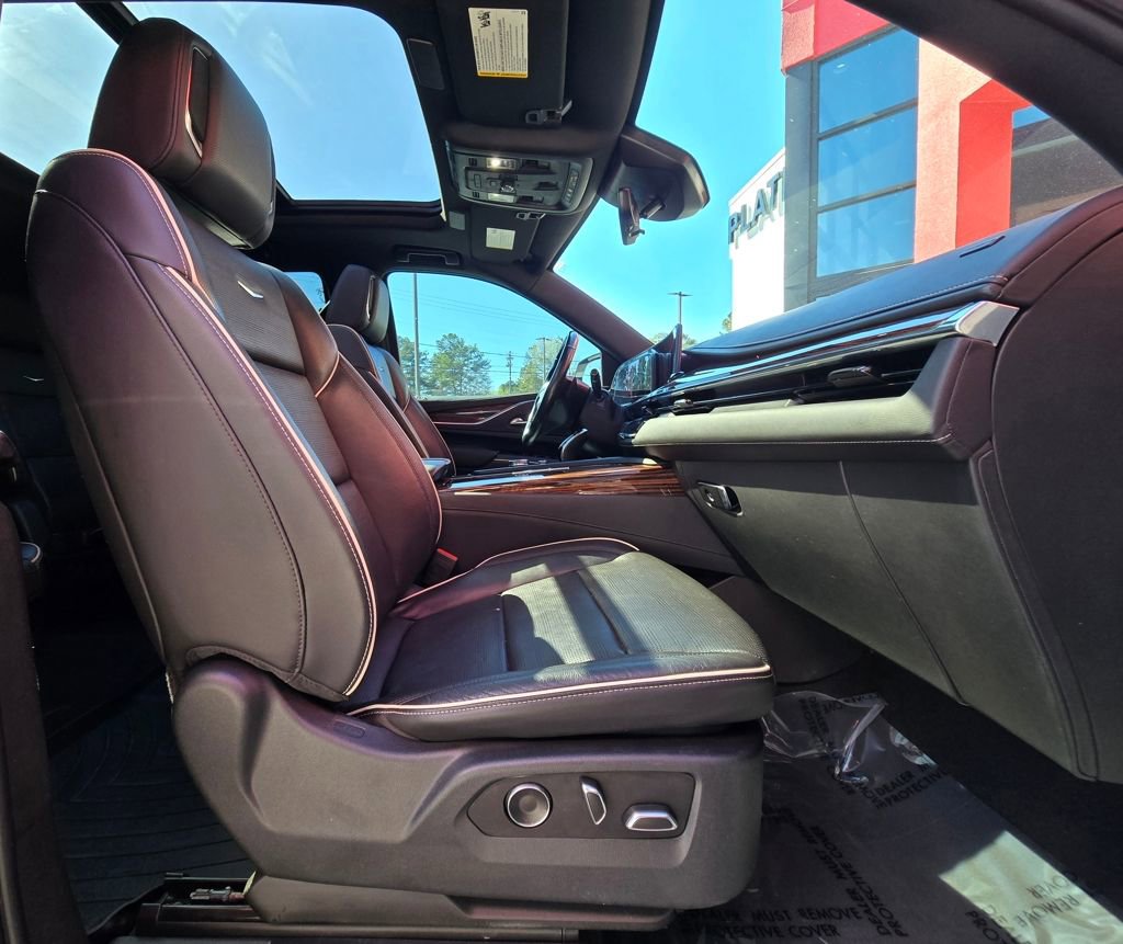 Used 2021 Cadillac Escalade Premium Luxury w/ Performance Package image 30